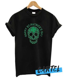 St Patricks Day Shamrocks Skull awesome T-Shirt