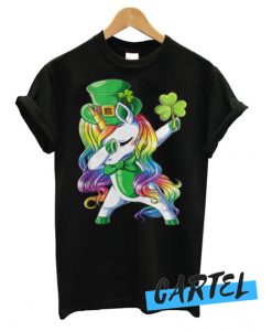 LGBT Dabbing Leprechaun Irish Unicorn awesome T shirt