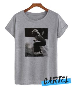 Vintage Style Farrah Fawcett Charlies Angels Skateboard awesome T-Shirt