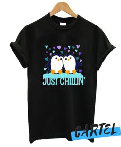 Just Chillin- cute penguins with hearts T Shirt