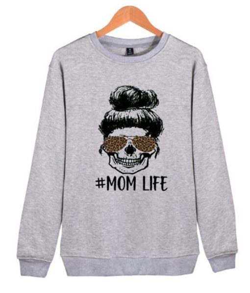 skull mom life awesome Sweatshirt