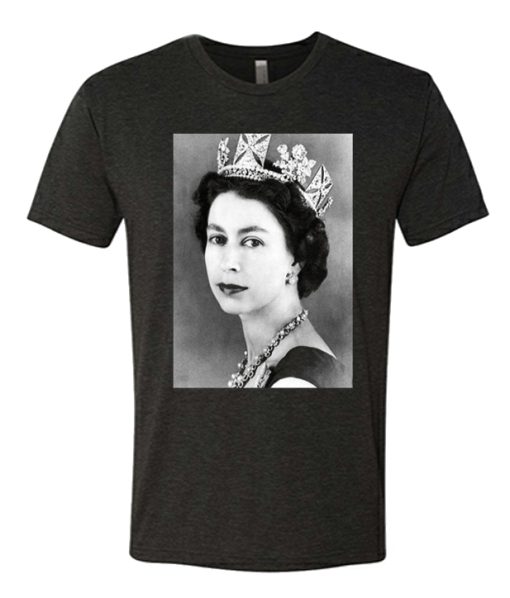 Her Majesty the Queen Elizabeth II awesome T Shirt